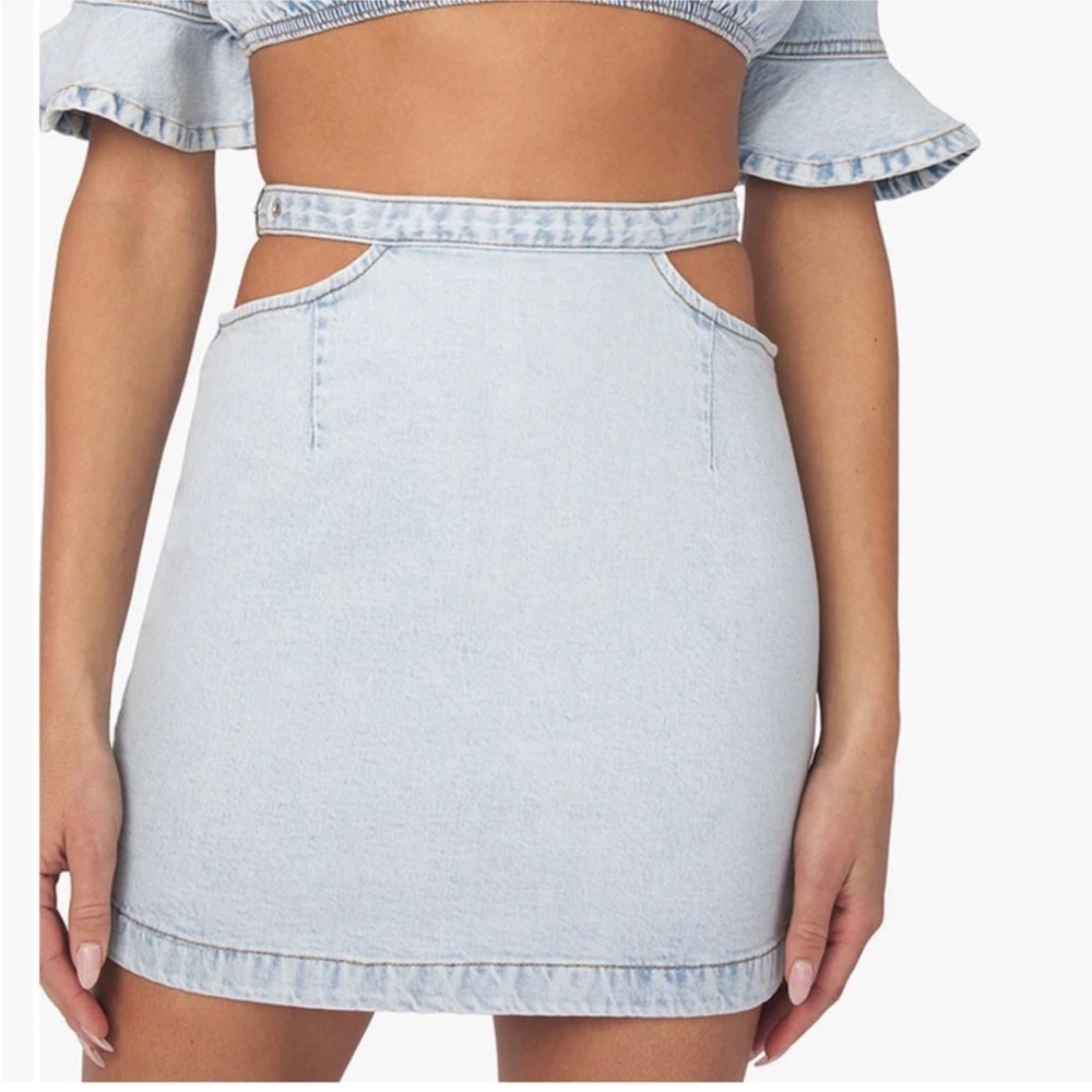 NWT! WeWoreWhat - Cut Out Denim Skirt - Super Light Indigo Comfort - Size XL